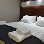 Luxrooms شقة