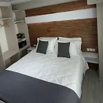 Luxrooms *