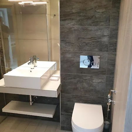 Luxrooms * Ofrínion