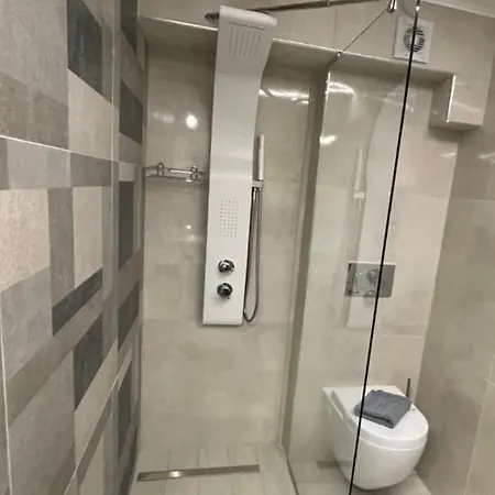 Luxrooms شقة Ofrínion