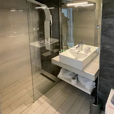 Luxrooms *