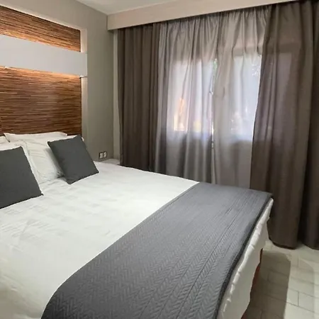 Luxrooms *