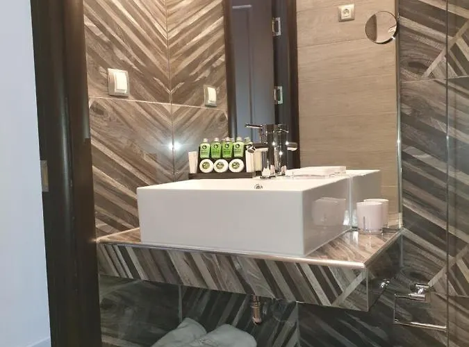 Luxrooms *
