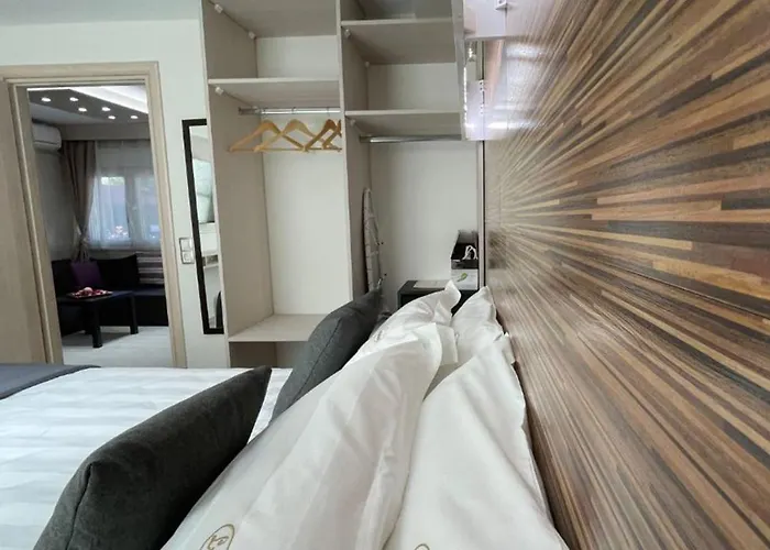 Luxrooms *